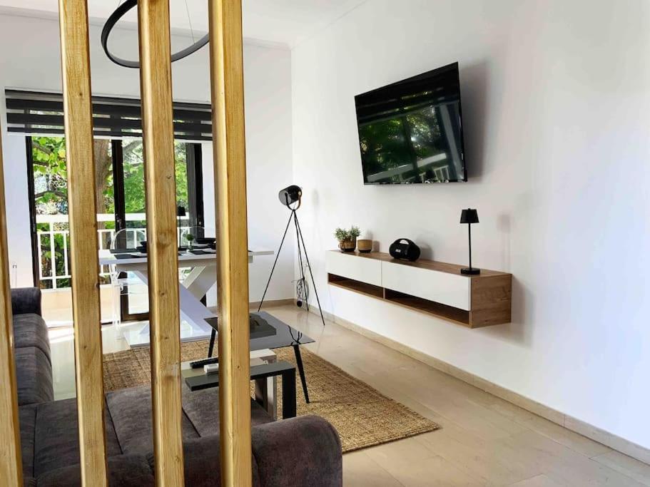 2 Bedroom Family Apartment With Free Parking Szaloniki Kültér fotó