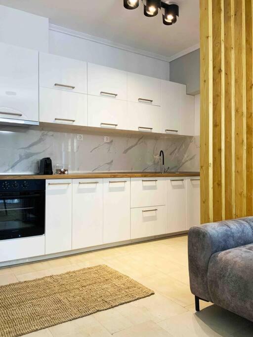 2 Bedroom Family Apartment With Free Parking Szaloniki Kültér fotó