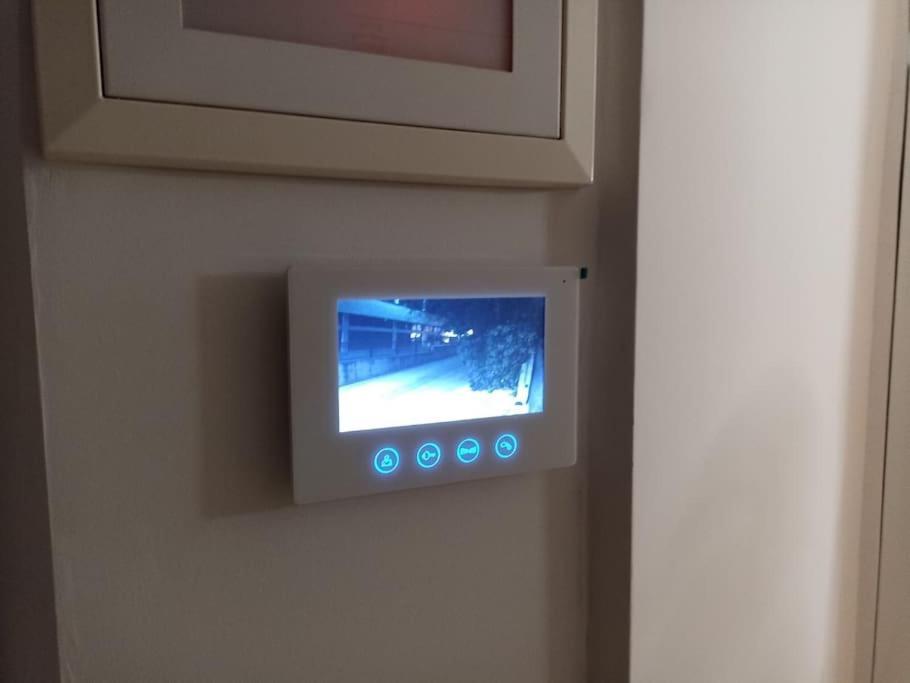 2 Bedroom Family Apartment With Free Parking Szaloniki Kültér fotó