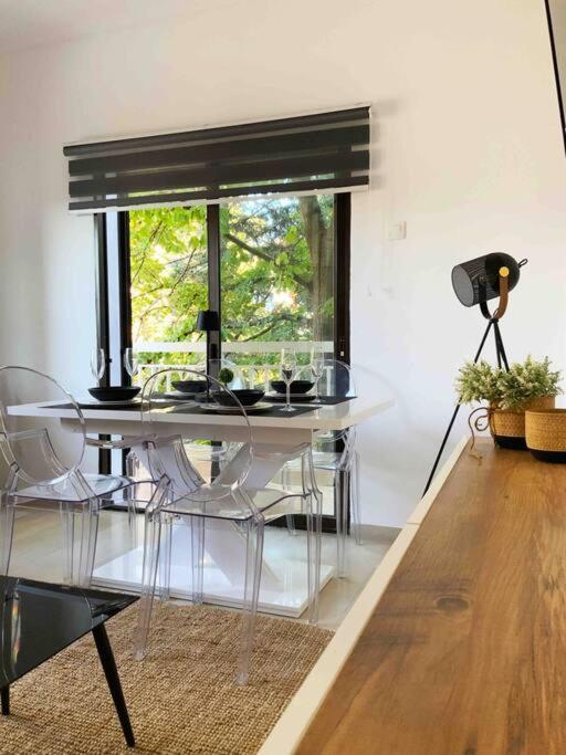 2 Bedroom Family Apartment With Free Parking Szaloniki Kültér fotó